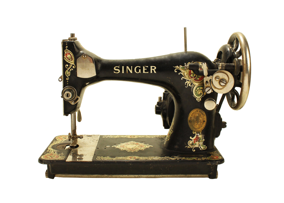 808 Vintage Singer Sewing Machine Images, Stock Photos, 3D objects, &  Vectors